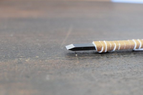 画像2: 印刀 角型両刃6mm 皮巻 濃州兼松 (2)