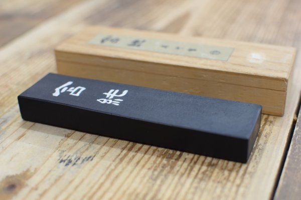 画像1: 古墨　含純 5丁型　2016年代造　呉竹精昇堂 (1)